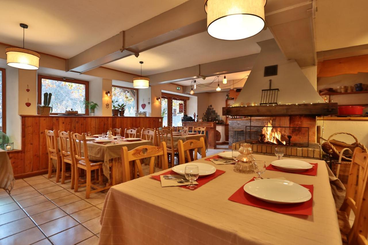 Hotel Restaurant Gites Les 5 Saisons Freissinieres Ngoại thất bức ảnh
