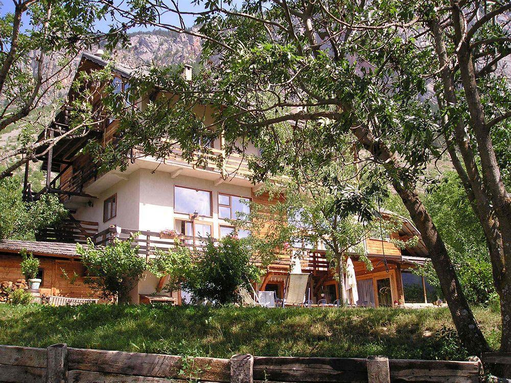Hotel Restaurant Gites Les 5 Saisons Freissinieres Ngoại thất bức ảnh
